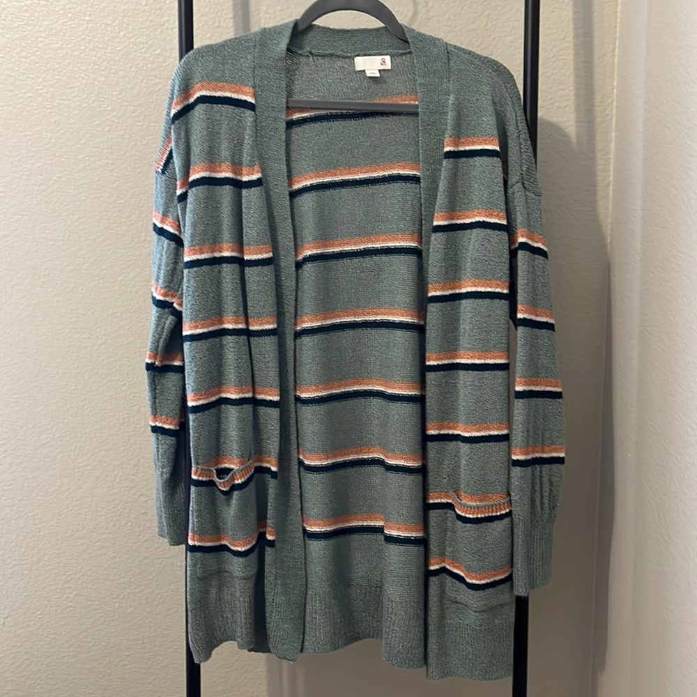 Sweater with pockets